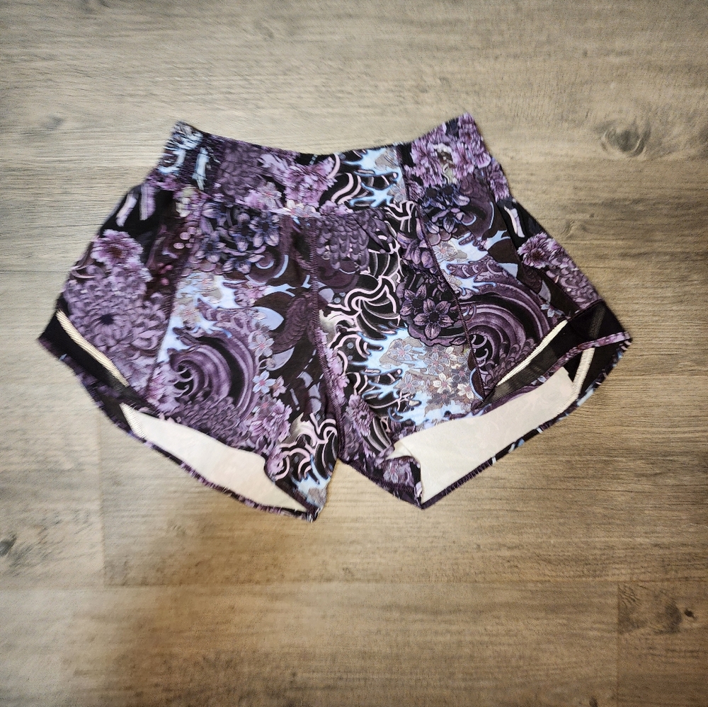 Lululemon Shorts Size 6 tall